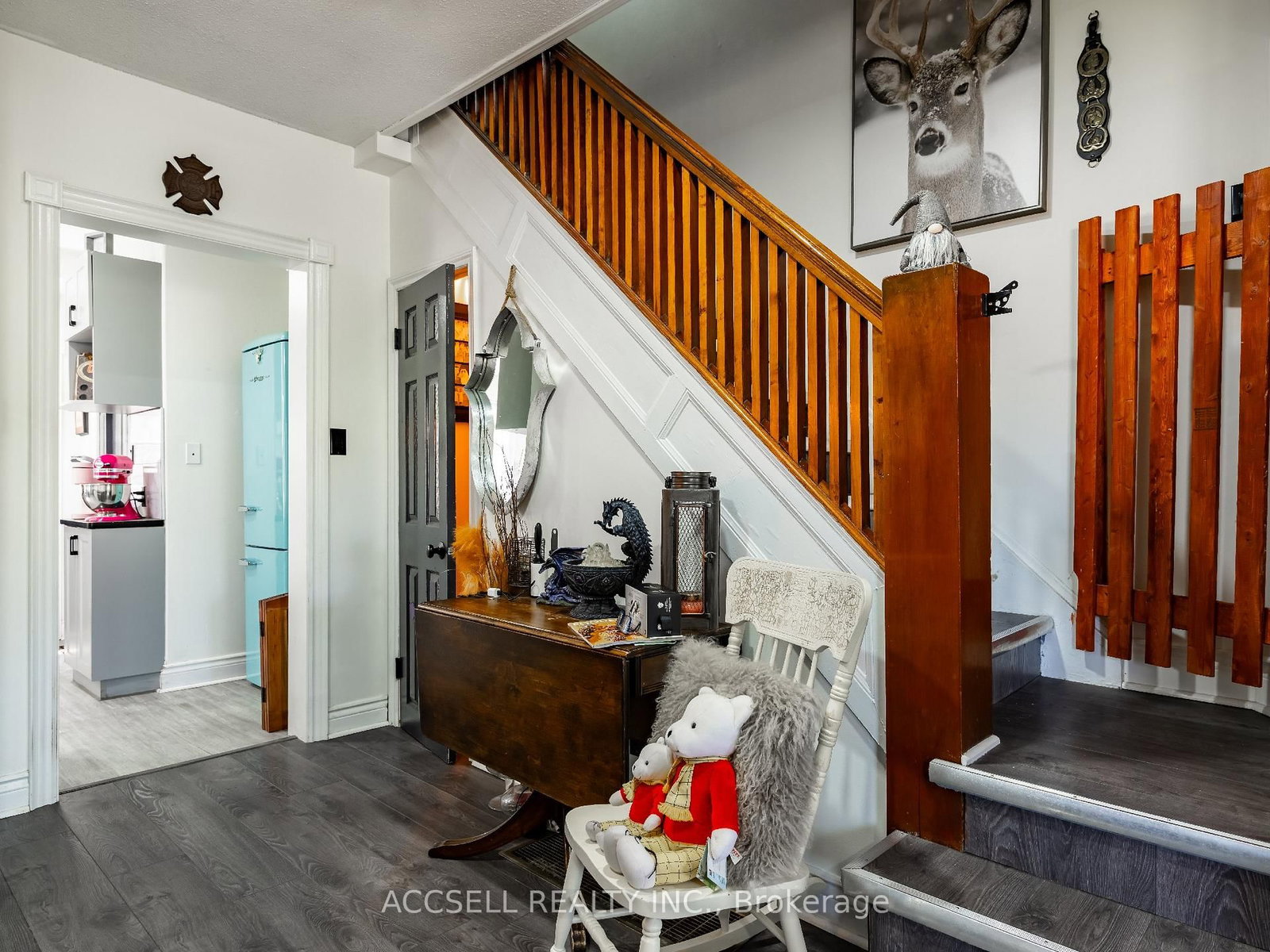 Listing Image 7