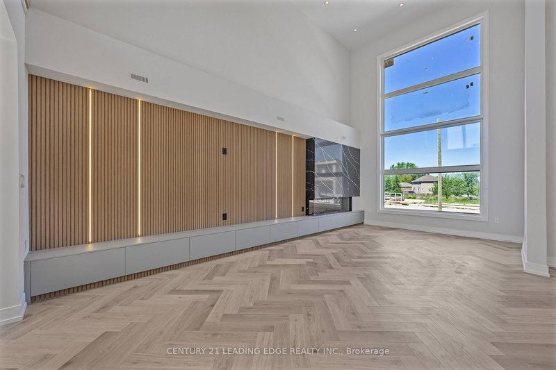 3714 Lakepoint Dr, Severn, L3V 8M9 | Image 3