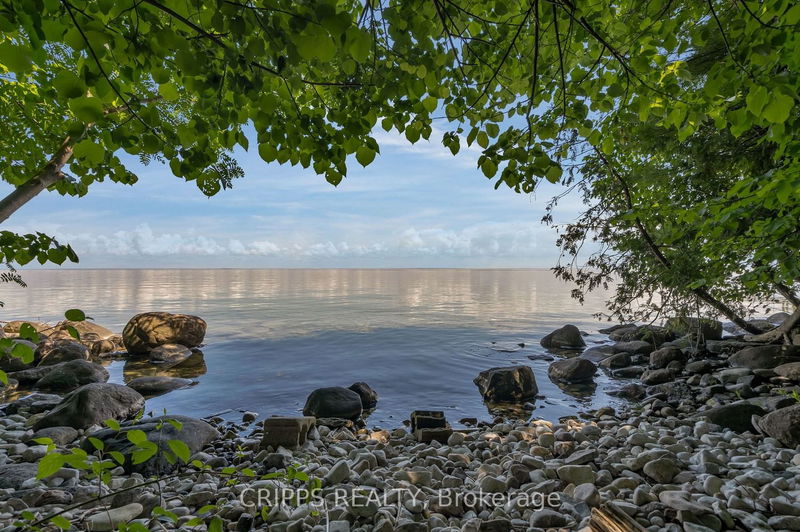 home for sale on 2256 Lakeshore Road E