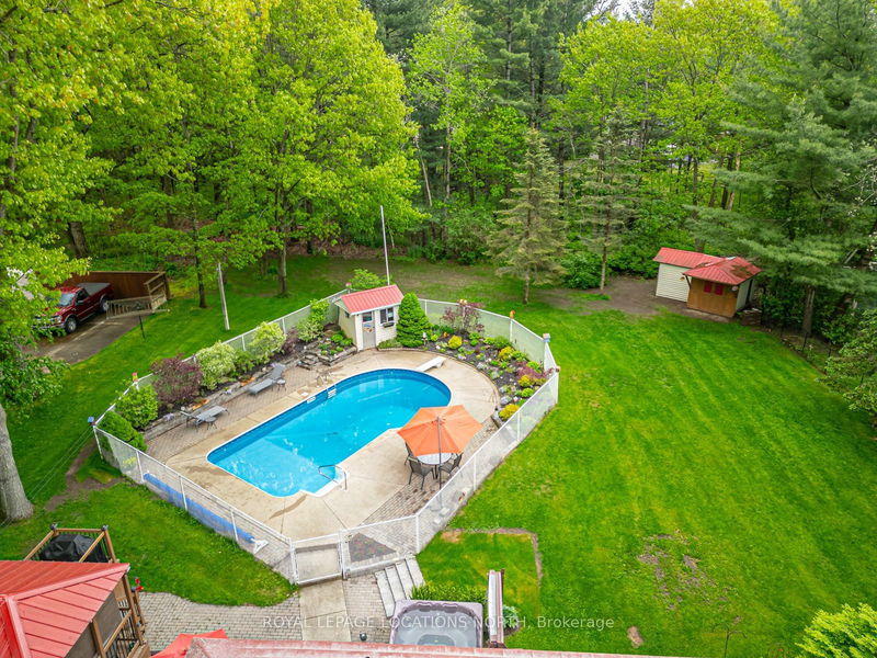 239 Oxbow Park Rd  Wasaga Beach, L9Z 2V7 | Image 2