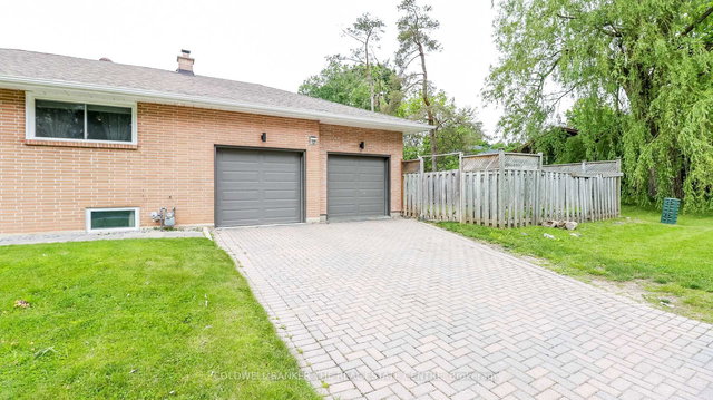 12 Parkdale Crescent