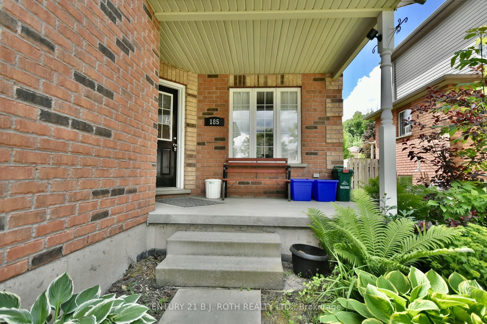 Listing photo 4