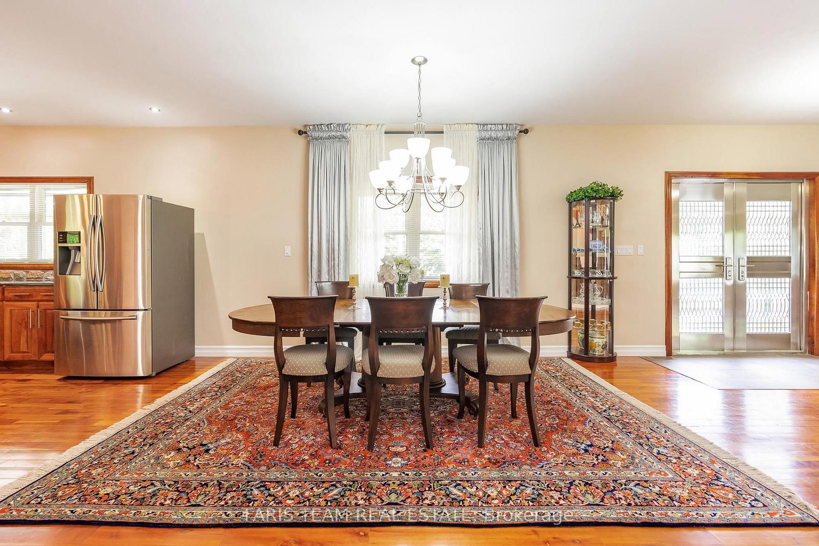 Listing Image 7