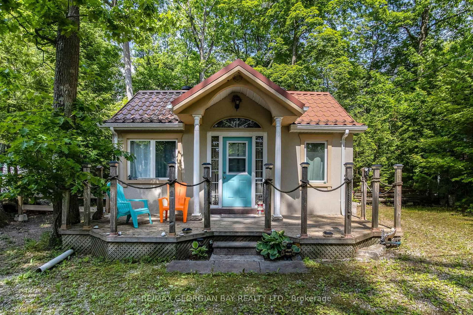 Detached House sold at 19 Third Street, Tiny, Rural Tiny, L0L 2J0 - MLS: S8425752