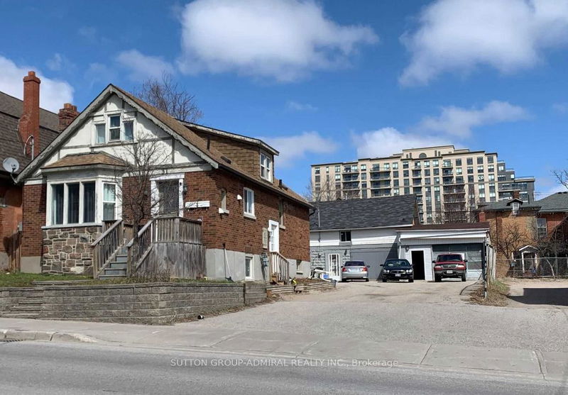 home for lease on 31 Toronto Street