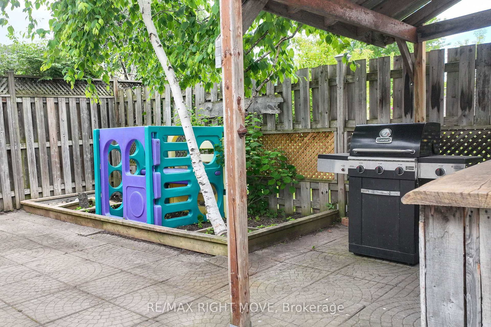 Listing Image 6