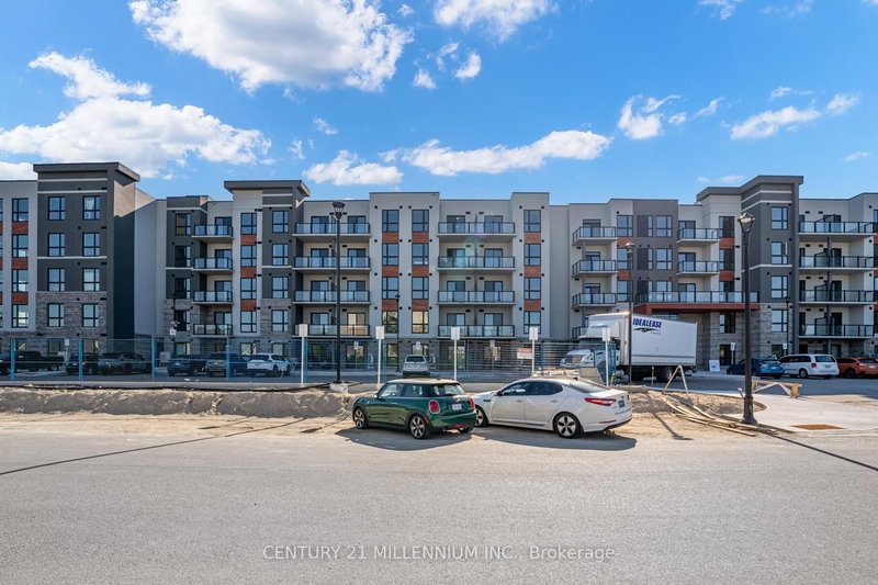 519 - 4 Kimberly Lane, Collingwood, L9Y 1E4 | Image 2