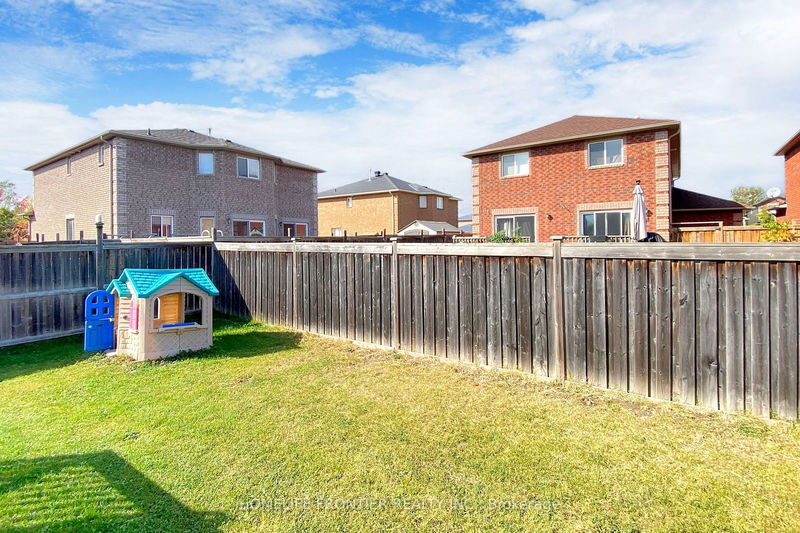 48 Patrick Dr  Barrie, L4N 5Z1 | Image 40