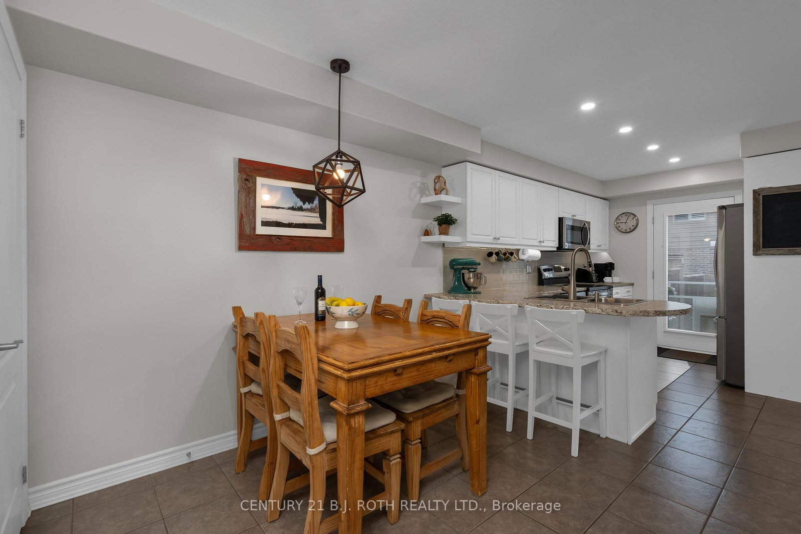 Listing Image 7