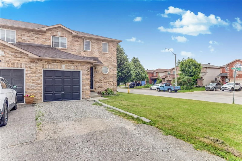 15 Hewitt Pl, Barrie, L4M 7B3 | Image 3