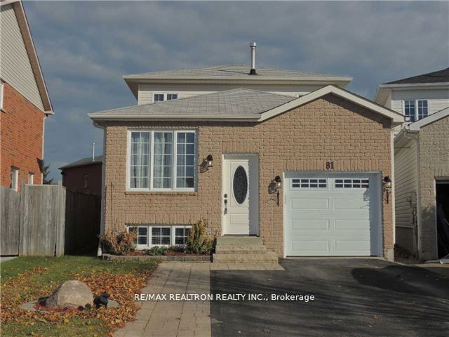 81 Downing Crescent
