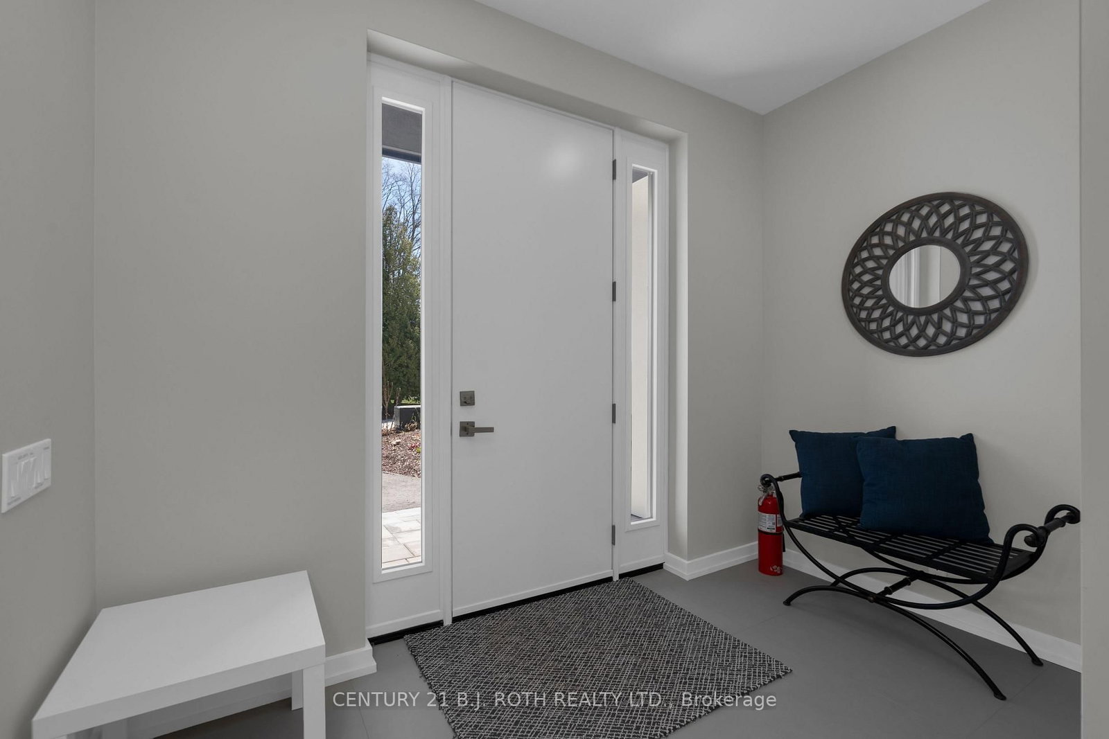 Listing Image 3