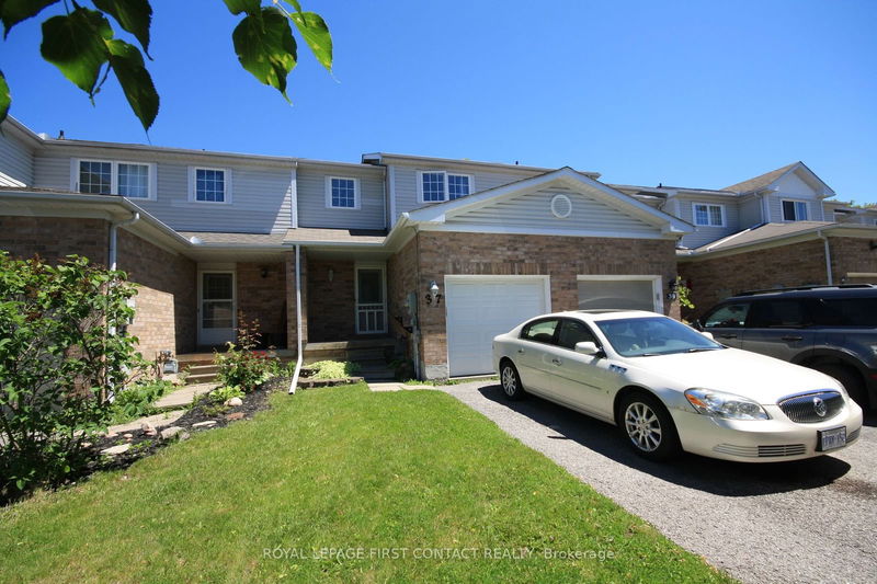 home for lease on 37 Pickett Crescent