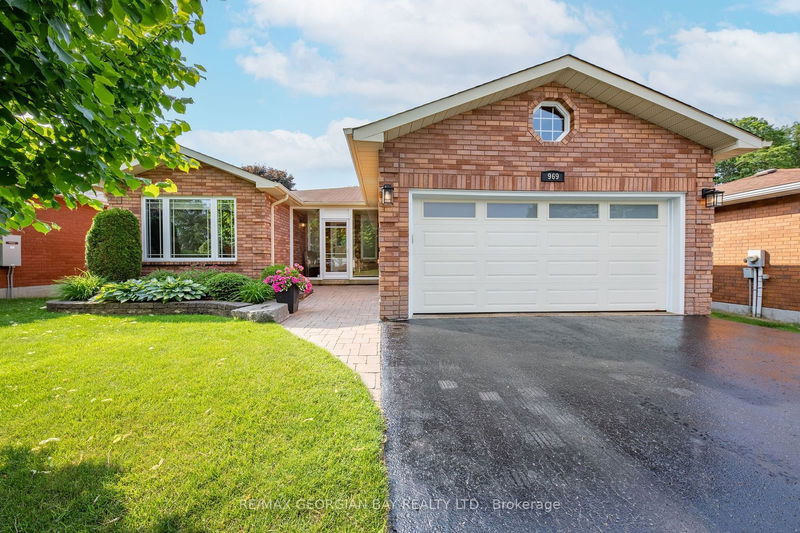 home for sale on 969 Dominion Avenue