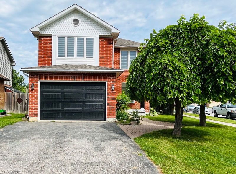 home for lease on 8 Moir Crescent