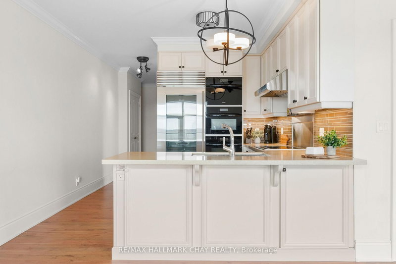 604 - 80 Orchard Point Rd, Orillia, L3V 1C6 | Image 3