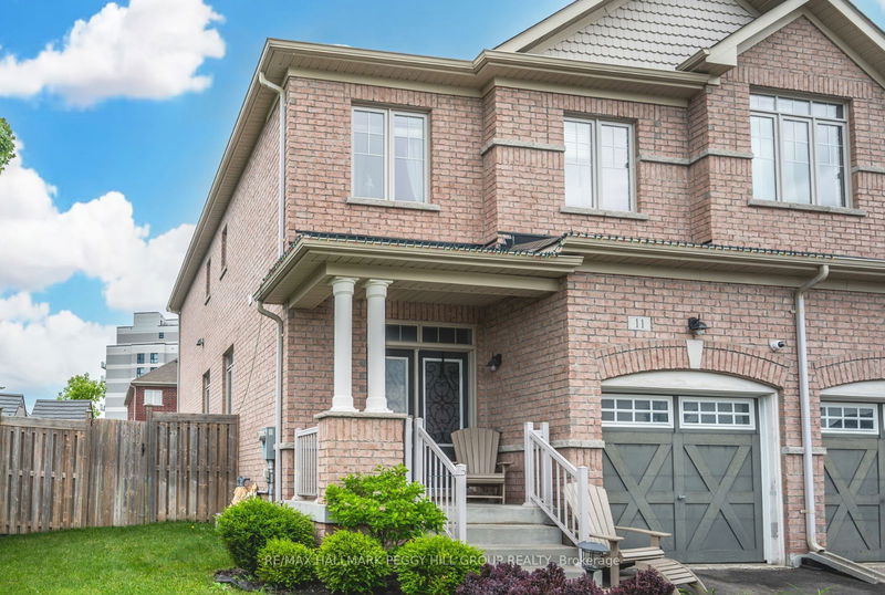 home for sale on 11 Snelgrove Crescent