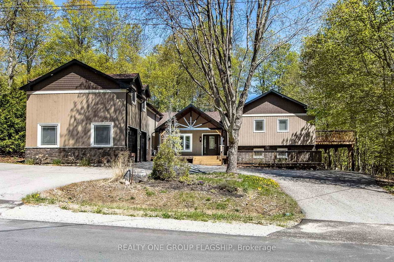 119 Timcourt Dr, Tiny, L9M 0B9 | Image 2