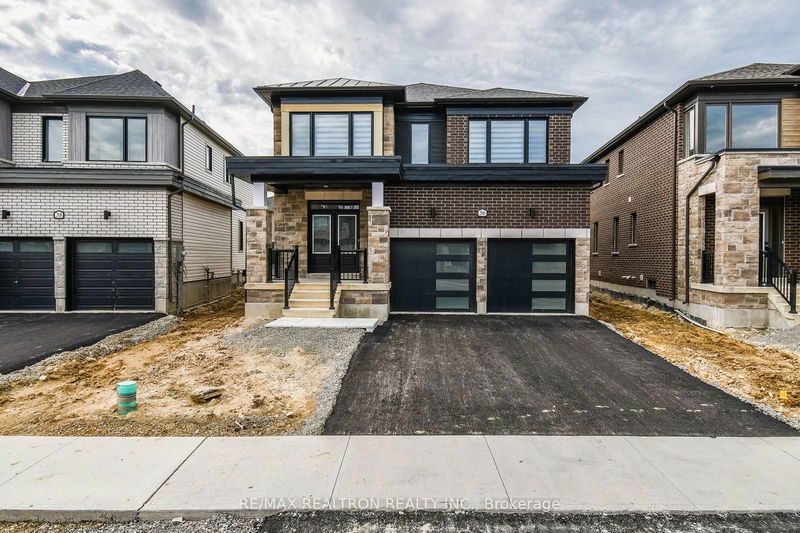 home for lease on 36 Del Ray Crescent