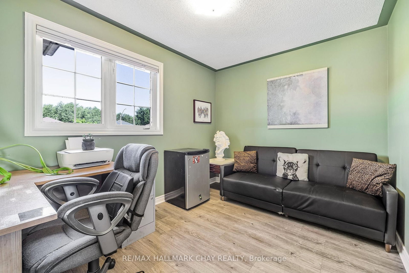 Listing Image 22