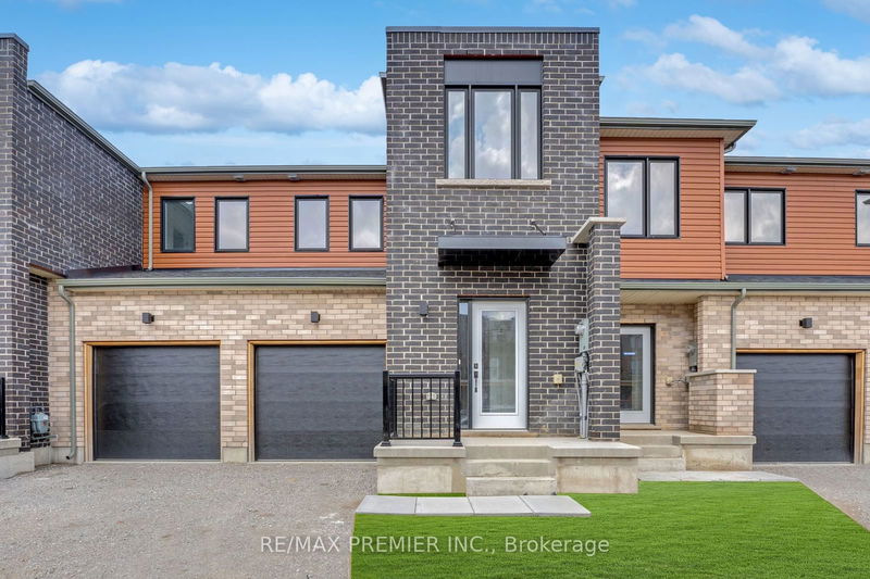 home for lease on 10 Fairlane Avenue