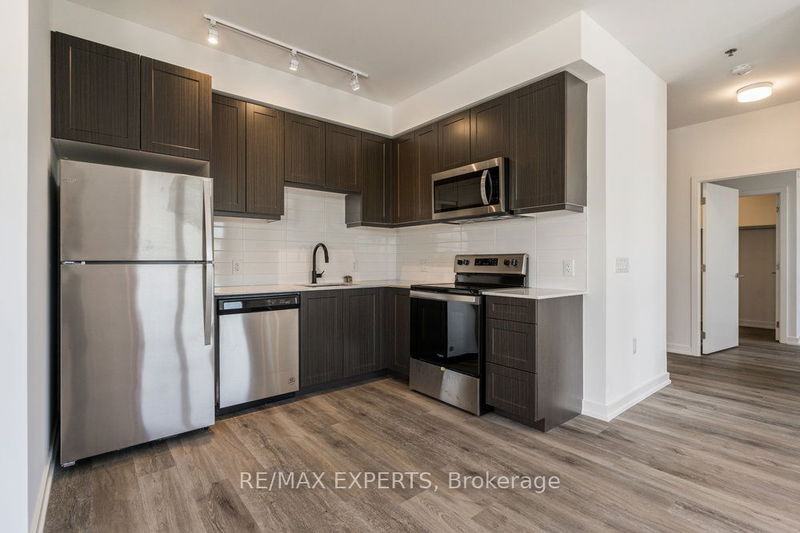 home for lease on 315-430 Essa Road