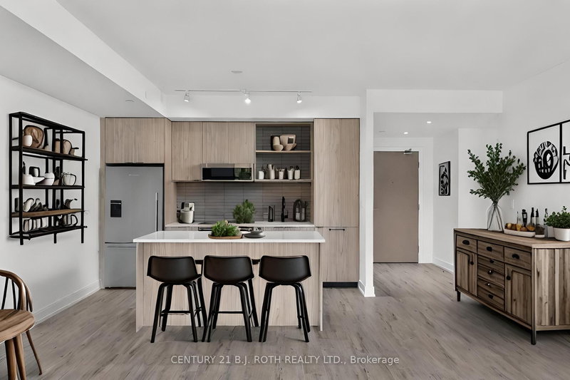 715 - 185 Dunlop St E, Barrie, L4M 1B2 | Image 3