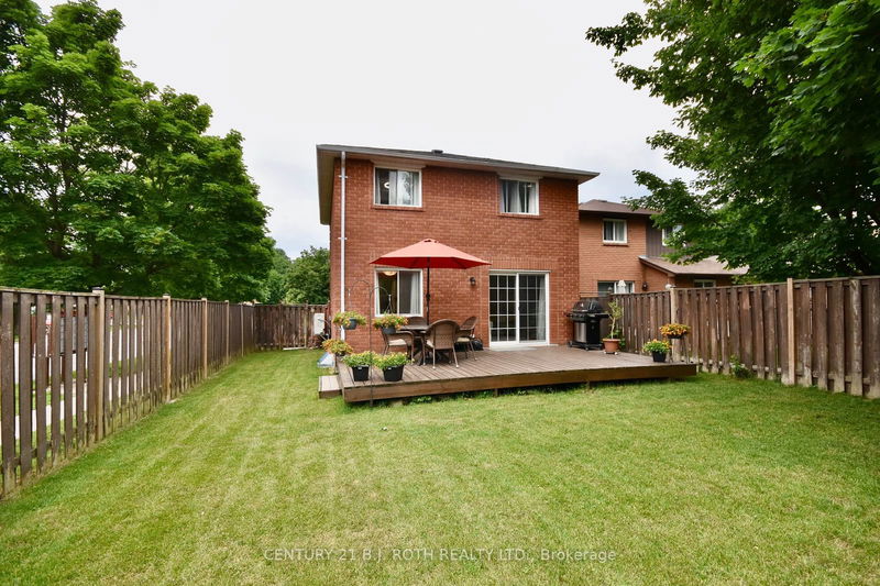 83 Geddes Cres  Barrie, L4N 7B1 | Image 4