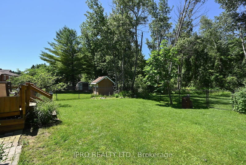 236 Simcoe St  Clearview, L0M 1S0 | Image 2