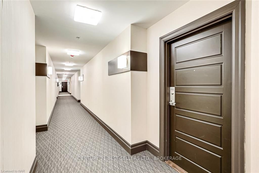 1 SHIPYARD Lane, Unit 202 - Photo 8