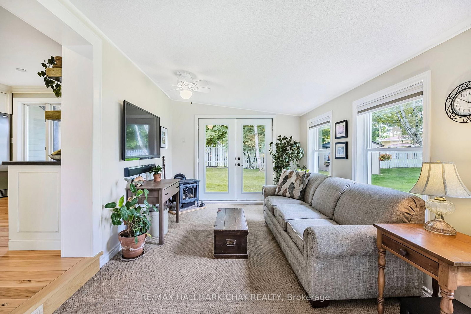 Listing Image 18