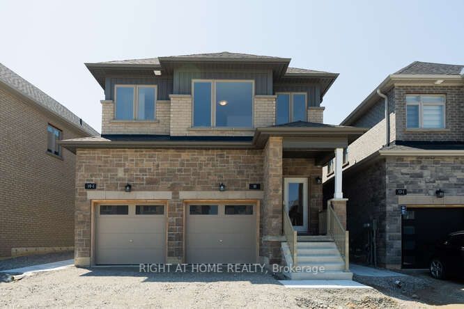 home for lease on 19 Barnyard Trail N