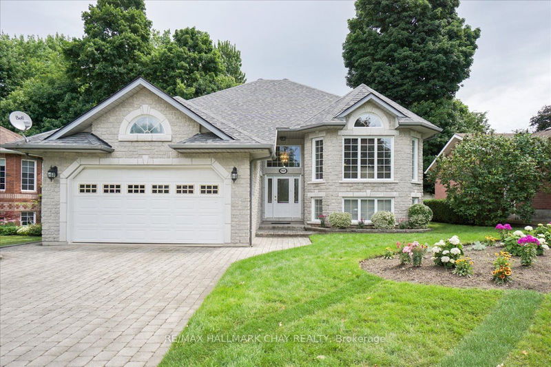 home for sale on 918 Cynthia Court