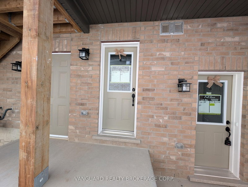 4 - 23 Hay Lane, Barrie, L9J 0C2 | Image 3