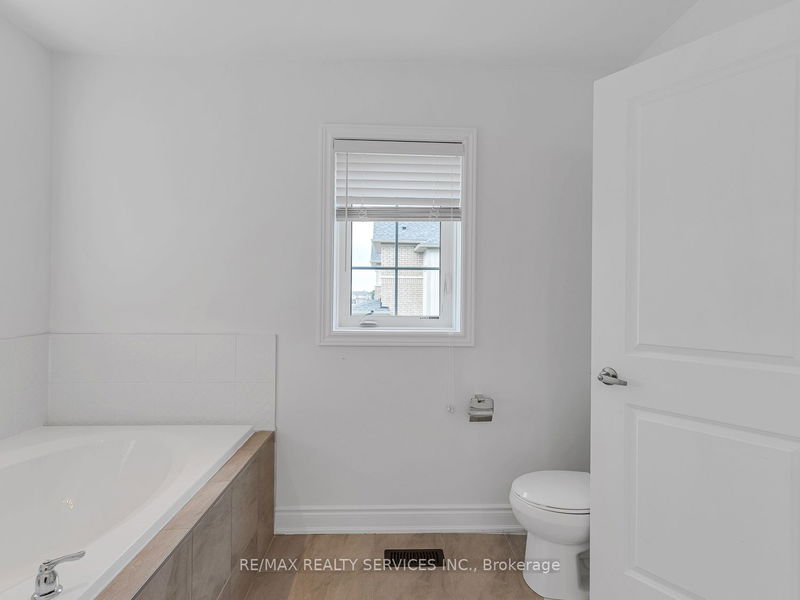 66 Stately Dr  Wasaga Beach, L9Z 0L6 | Image 35