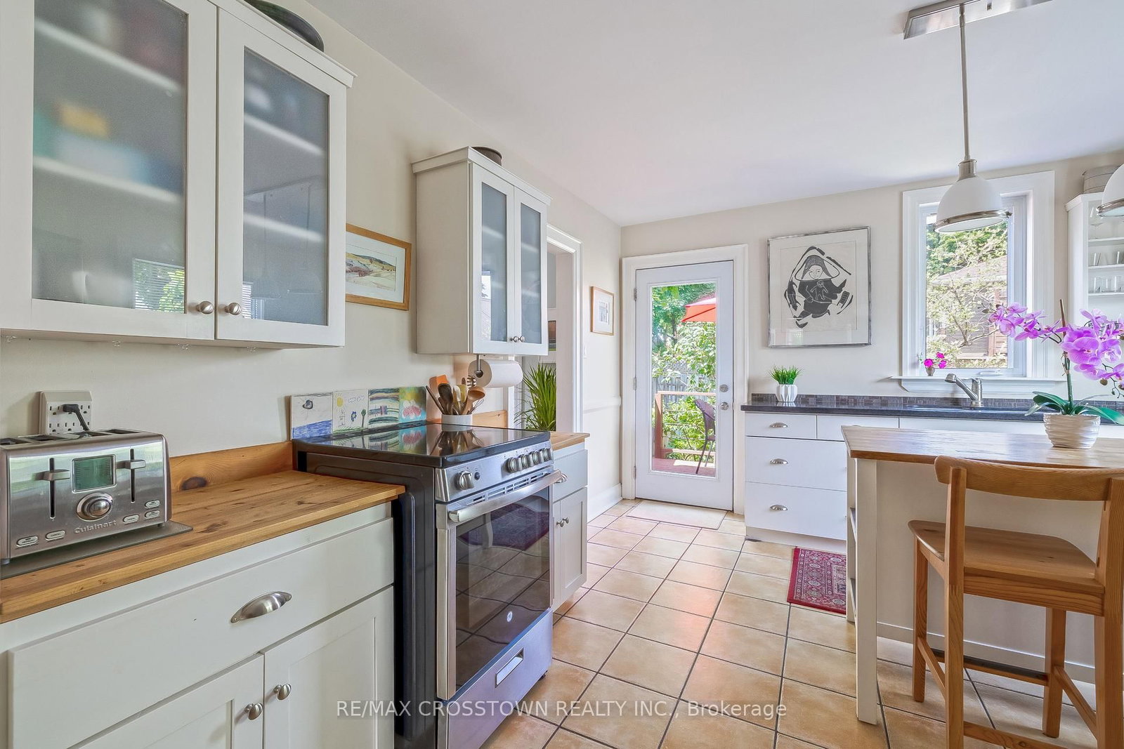 Listing Image 16