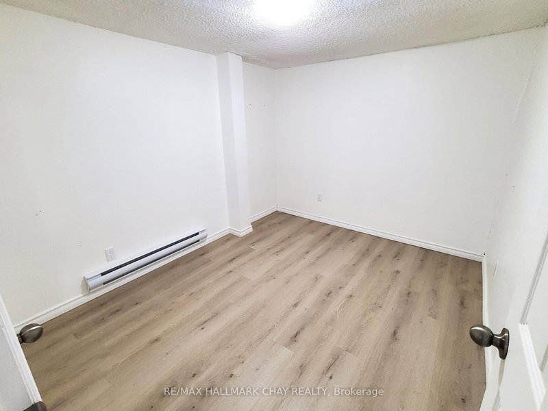 6 - 58 Queen St St W, Springwater, L0L 1P0 | Image 3