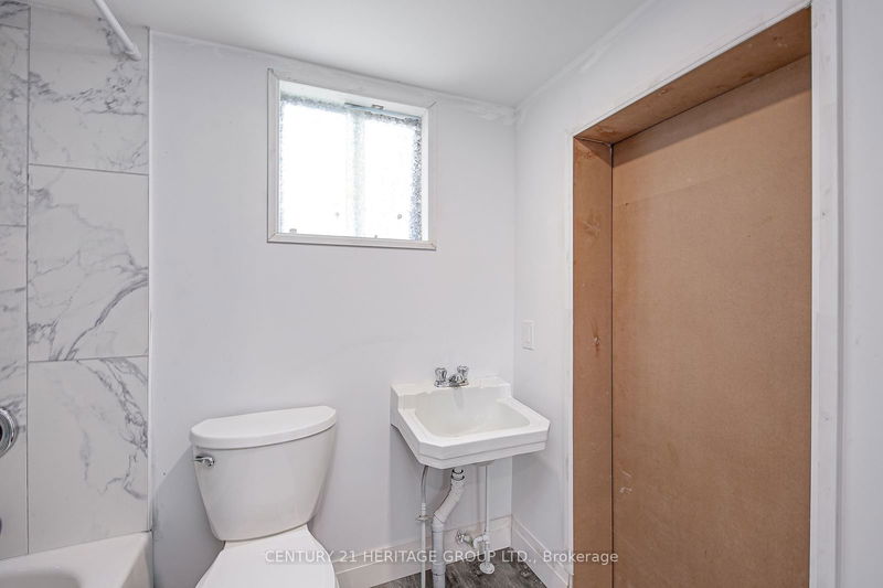 144 Queen St  Springwater, L0L 1P0 | Image 14