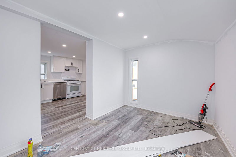 144 Queen St  Springwater, L0L 1P0 | Image 21