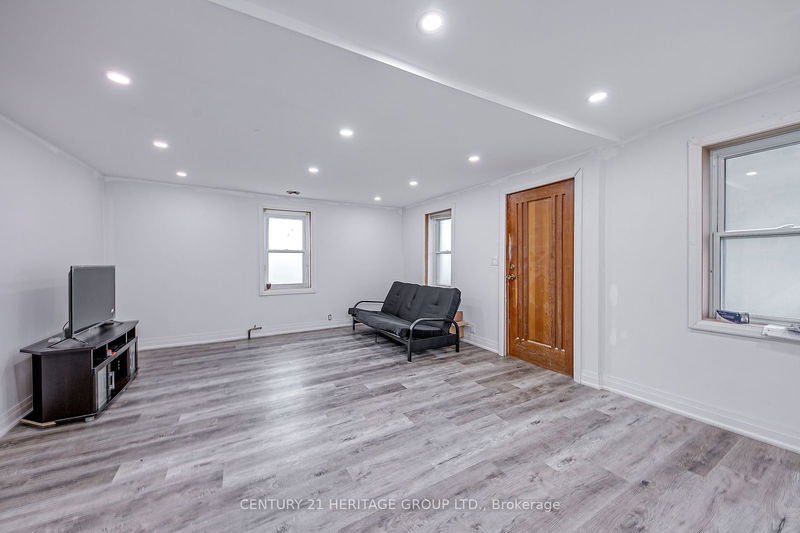 144 Queen St  Springwater, L0L 1P0 | Image 23