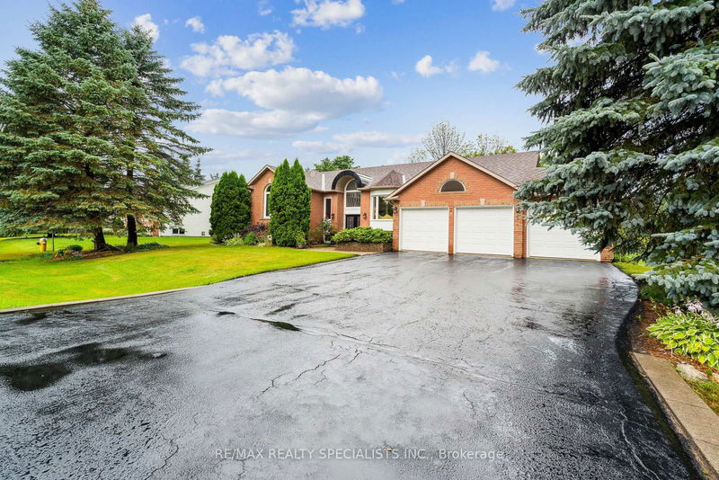 home for sale on 22 Lamont Creek Drive S