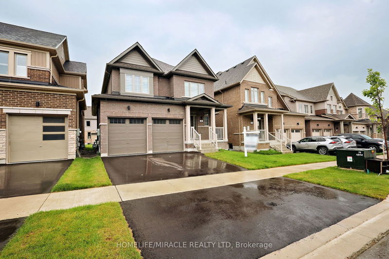 8 Copperhill Hts  Barrie, L9S 2Z4 | Image 1