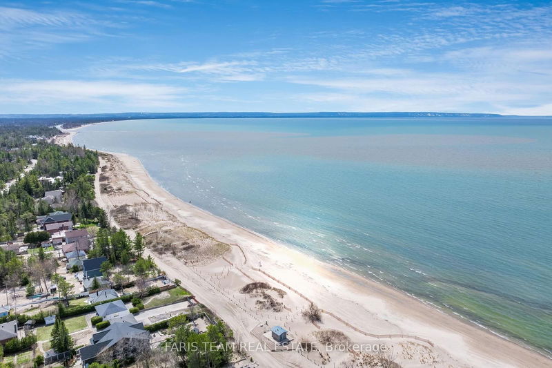 805 Eastdale Dr  Wasaga Beach, L9Z 2R5 | Image 3