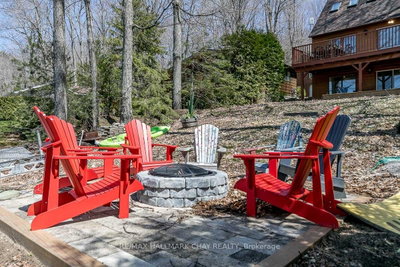 176 Farlain Lake Road E — photo 3