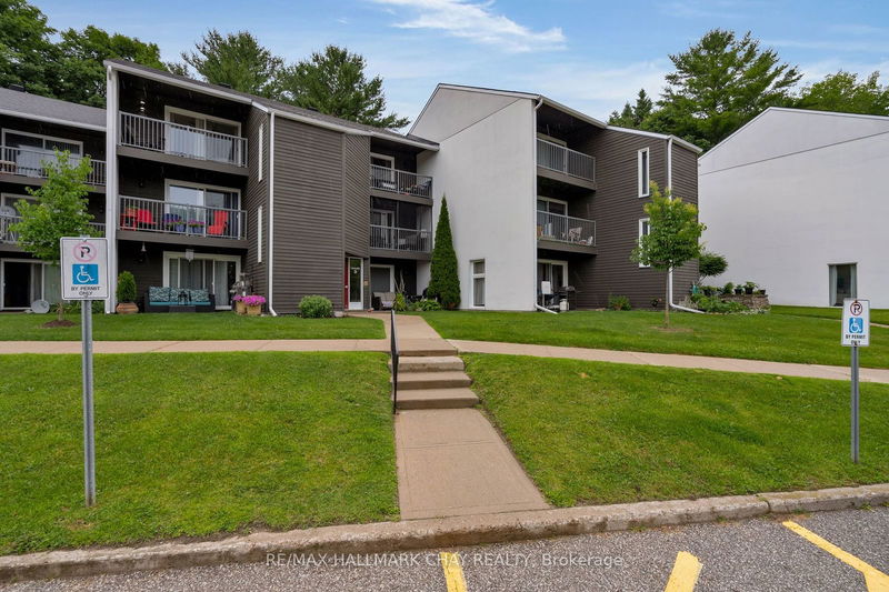  303 - 1102 Horseshoe Valley Rd W Oro-Medonte, L4M 4Y8 | Image 1