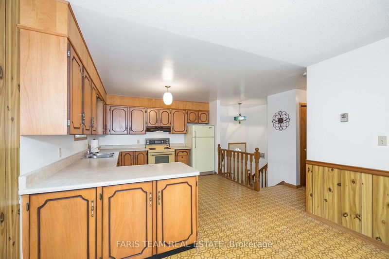 20 Tall Pines Dr  Tiny, L9M 0H4 | Image 5