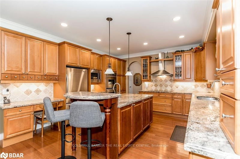 35 Reillys Run   Springwater, L9X 0H6 | Image 14