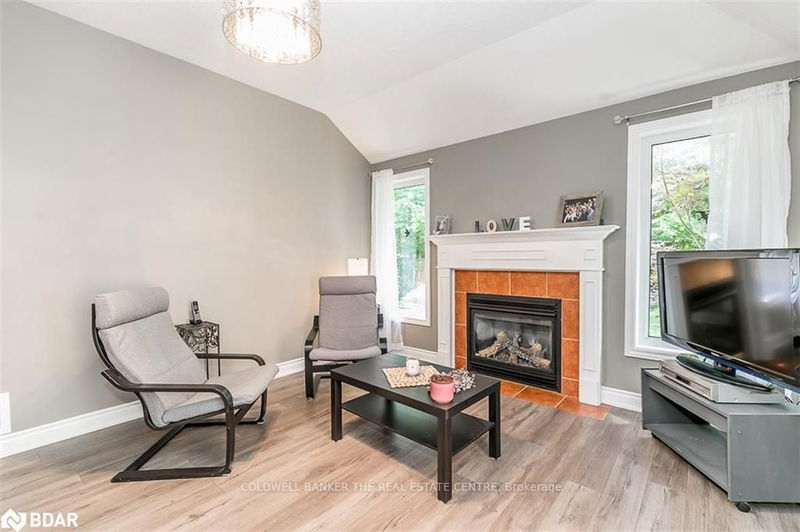 35 Reillys Run   Springwater, L9X 0H6 | Image 18