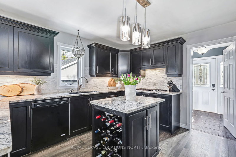 17 Trails End  Collingwood, L9Y 5B1 | Image 9