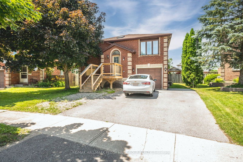 home for lease on Upper-16 SIMMONS Crescent